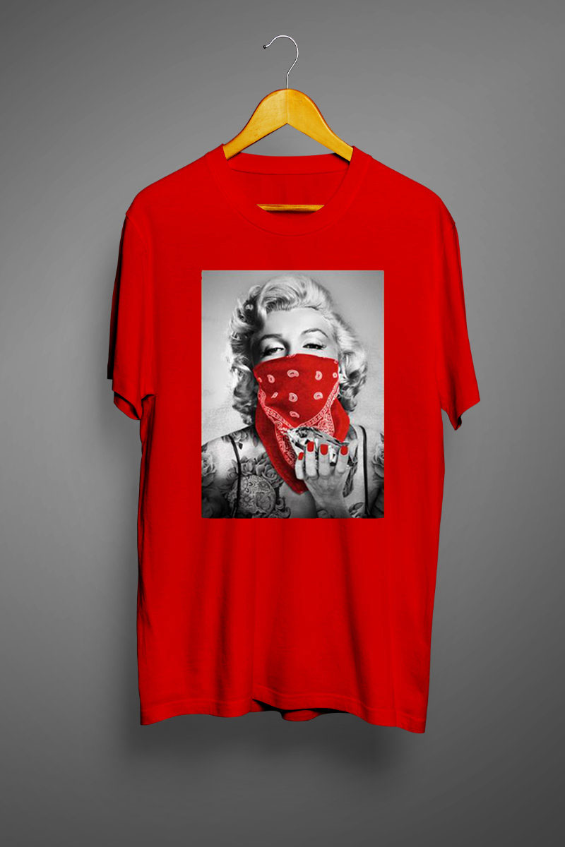 fatihahnur Marilyn Monroe with Red Team T-Shirt